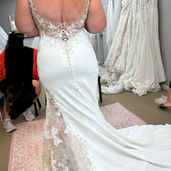 Madison James wedding dress - Picture 3 of 13